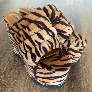 NEW Dolls Kill Lemon Drop by Privileged Manolya Platform Sandals Tiger Print